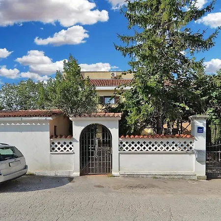 Fuer 8 Personen Ca 120 Qm In Fazana-surida, Istrien Istrische Riviera Apartment