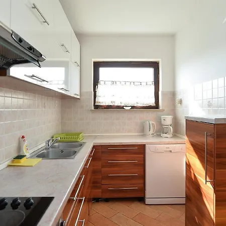 Apartment Fuer 8 Personen Ca 120 Qm In Fazana-surida, Istrien Istrische Riviera *